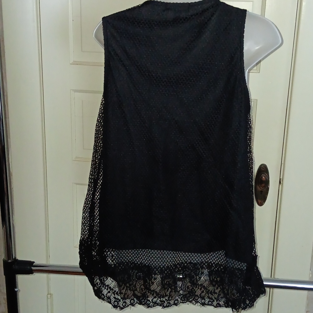 Netted top - Picture 2 of 4